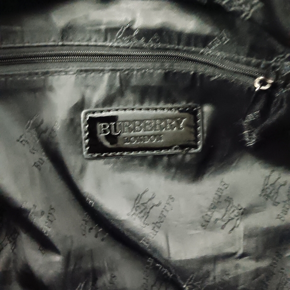 Burberry bag- authenticated and $$ 💕 - Picture 6 of 7